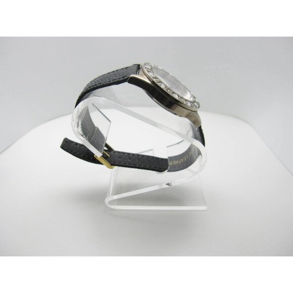 Women's Guess Water Resistant Analog 37mm Dial Crystals Watch (D237) - Picture 4 of 12